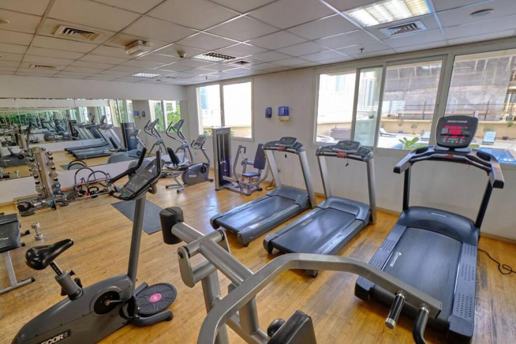 Lovely 1-Bedroom Apartment In The Heart Of Dubai Marina Dış mekan fotoğraf