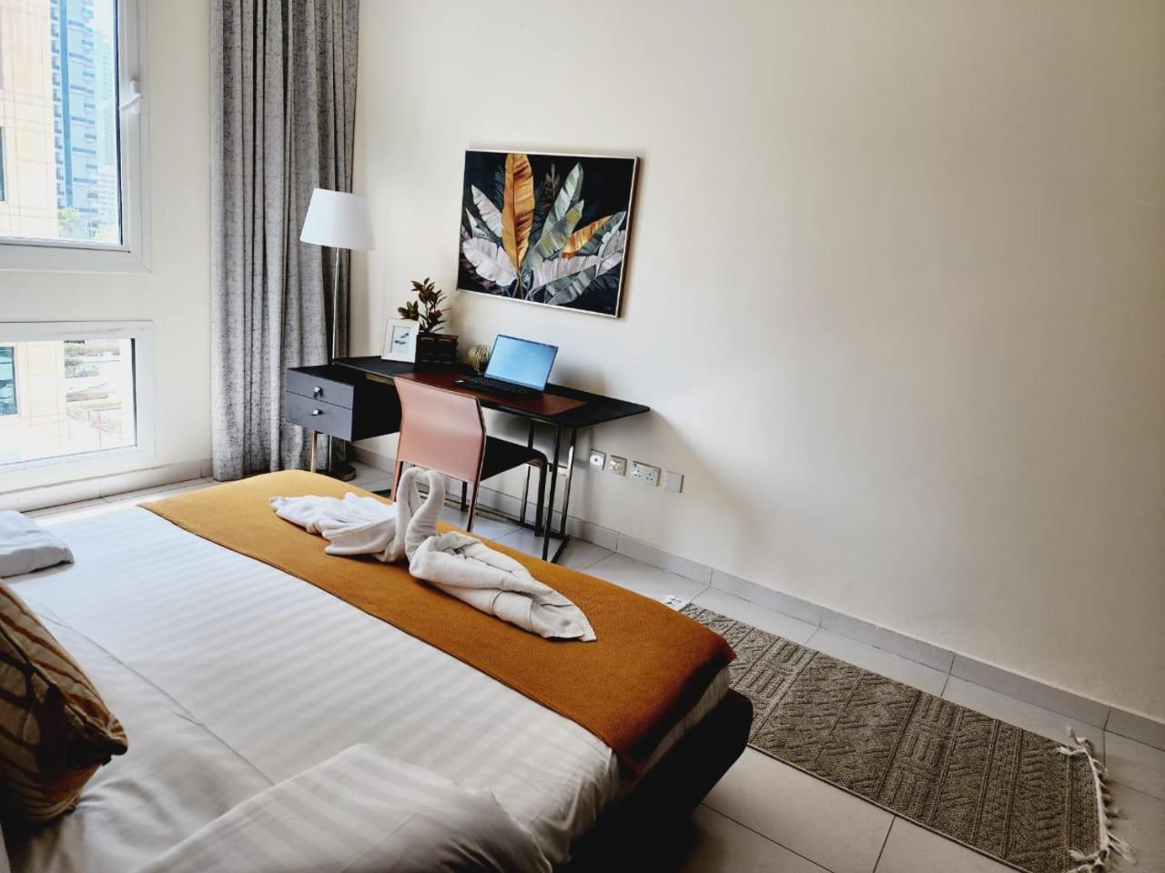 Lovely 1-Bedroom Apartment In The Heart Of Dubai Marina Dış mekan fotoğraf